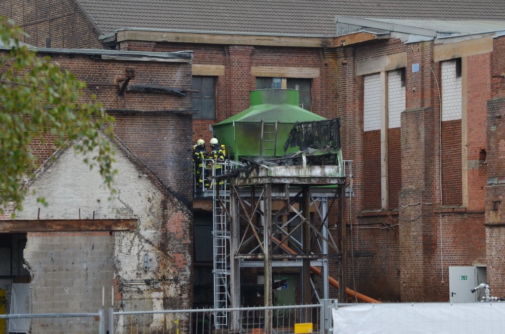 Feuer 2 Drahtwerke Koeln Muelheim Schanzenstr P08.JPG - Miklos Laubert